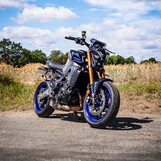 Win This Yamaha MT-09 SP + £500 Cash! *FREE UK WIDE DELIVERY*