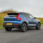 2020 VOLVO XC40 R-DESIGN PRO T4 + £1000