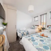 BUDE COASTAL HOT TUB HOLIDAY LODGE CORNWALL 7 NIGHTS + £500
