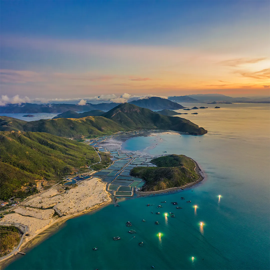 VIETNAM EXPERIENCE THE MAGIC OF SOUTH ASIA + £1000