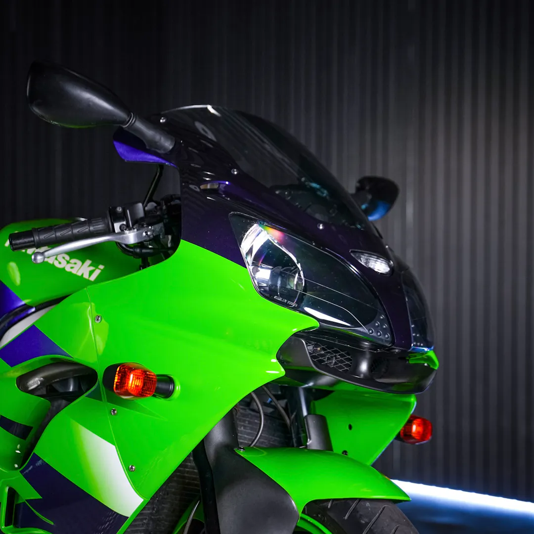 2000 KAWASAKI ZX900 - LOW ODDS