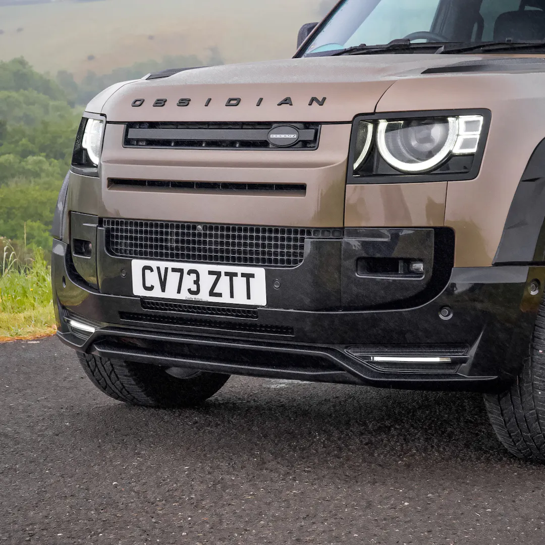2024 Land Rover Defender 110 Obsidian + £5000