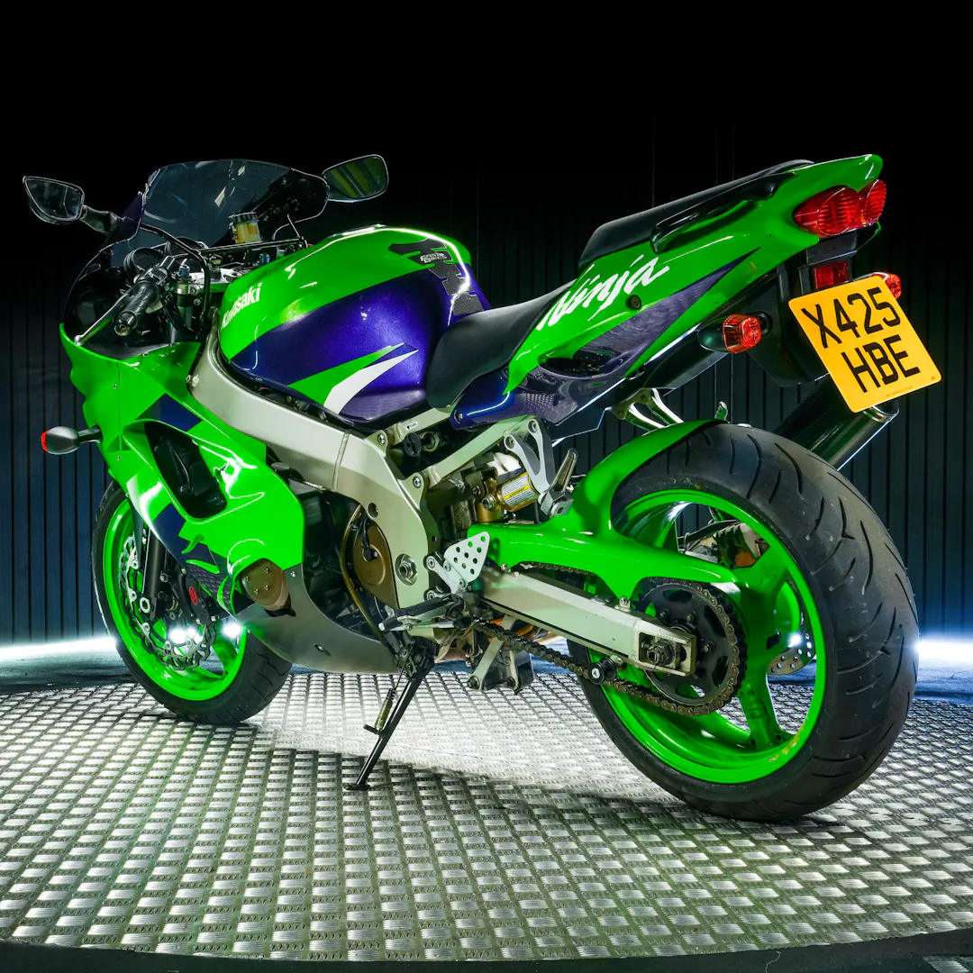2000 KAWASAKI ZX900 - LOW ODDS