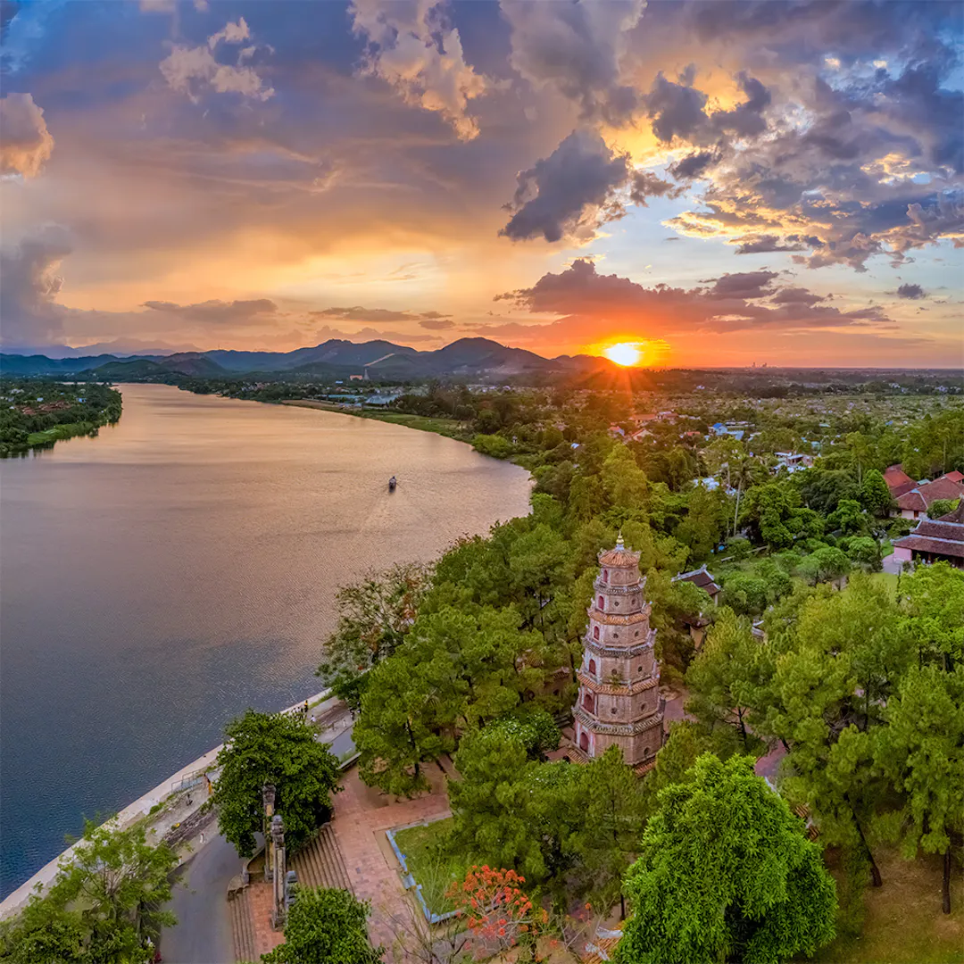 VIETNAM EXPERIENCE THE MAGIC OF SOUTH ASIA + £1000