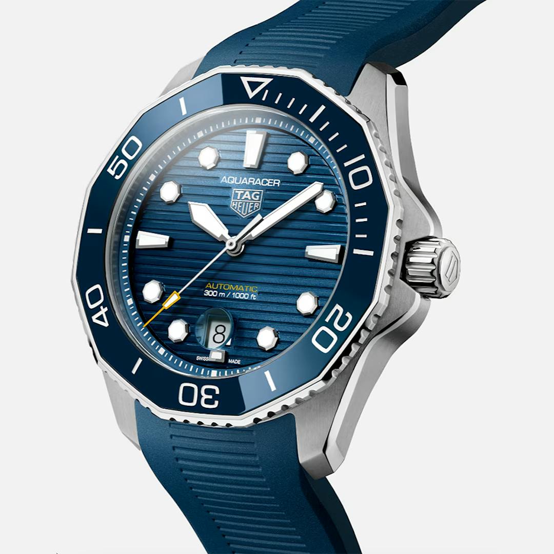 BRAND NEW TAG HEUER AQUARACER PROFESSIONAL DATE 300