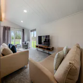 BUDE COASTAL HOT TUB HOLIDAY LODGE CORNWALL 7 NIGHTS + £500