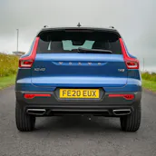 2020 VOLVO XC40 R-DESIGN PRO T4 + £1000