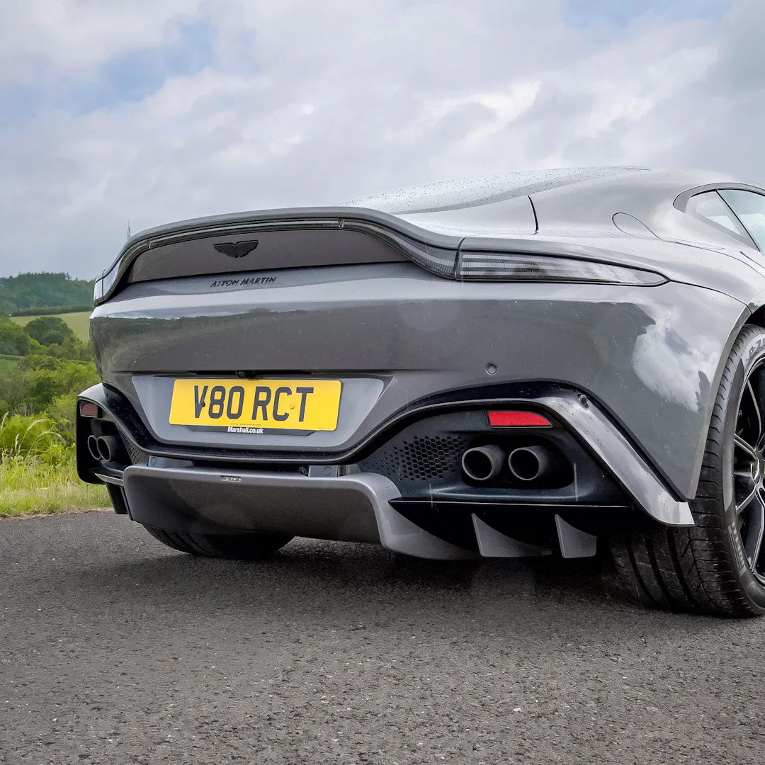 2021 ASTON MARTIN VANTAGE V8 MANUAL + £5000