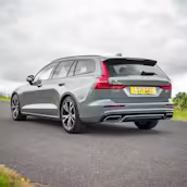 2021 Volvo V60 B4 MHEV R Design Estate + £3000