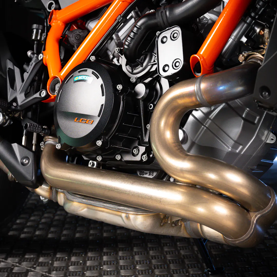 2025 KTM 1390R SUPERDUKE + £1000